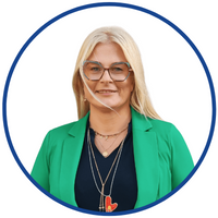Prowadząca Kalina Kaczmarek, specjalizująca się w szkoleniach kadrowych i kursach kadrowo - płacowych.