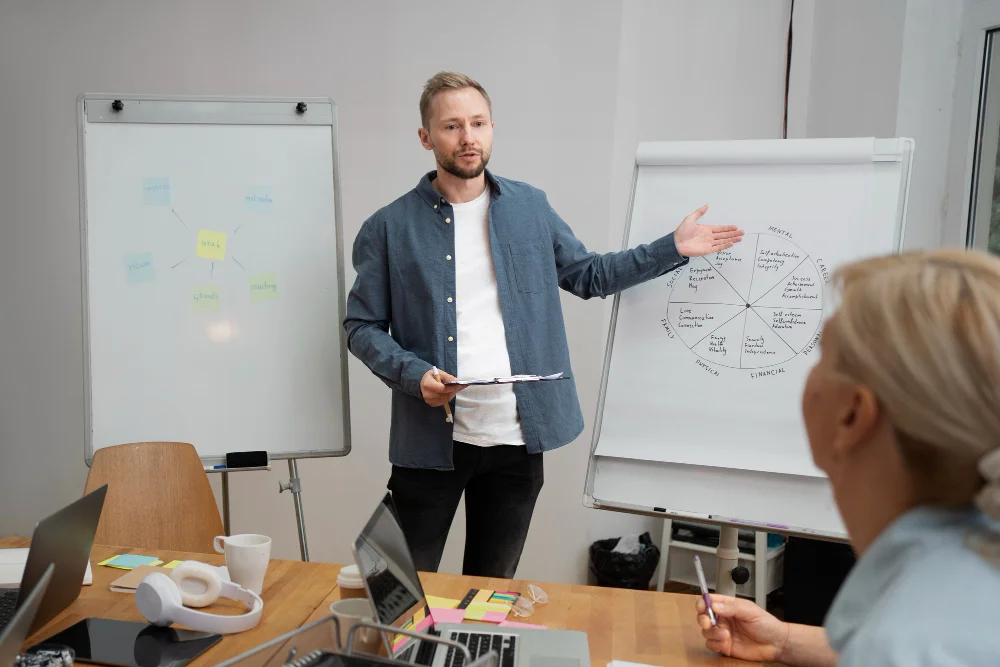 Księgowi biorą udział w kursie księgowym w województwie podlaskim.